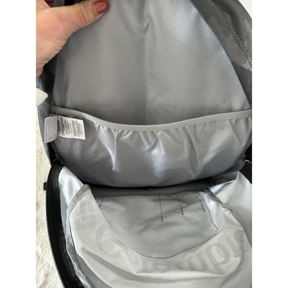Columbia Zigzag 22L Camo Backpack Spell Out Unisex New With Tags School Hiking - Picture 7 of 11